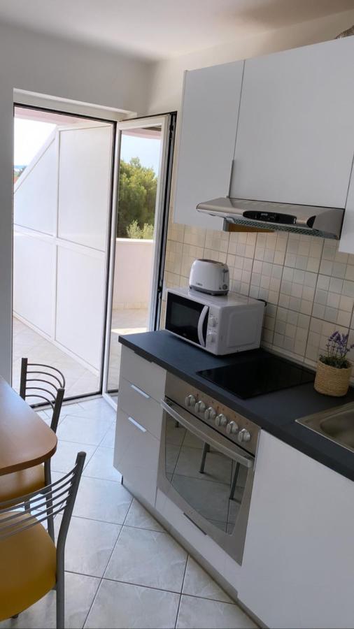 Apartmani Leona ビビニェ エクステリア 写真